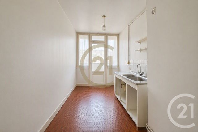 Appartement F2 à vendre - 2 pièces - 48.98 m2 - IVRY SUR SEINE - 94 - ILE-DE-FRANCE - Century 21 Raspail