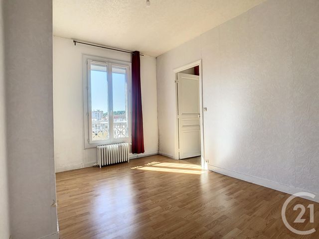 Appartement F2 à vendre - 2 pièces - 34.76 m2 - IVRY SUR SEINE - 94 - ILE-DE-FRANCE - Century 21 Raspail