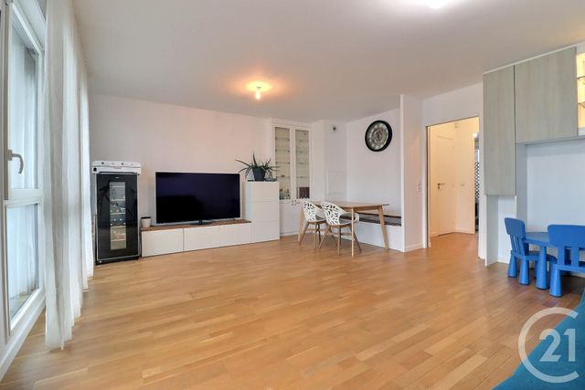 Appartement F5 à vendre - 5 pièces - 100.07 m2 - IVRY SUR SEINE - 94 - ILE-DE-FRANCE - Century 21 Raspail