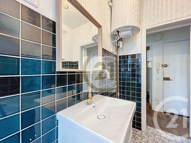 Appartement F2 à vendre - 2 pièces - 45.14 m2 - IVRY SUR SEINE - 94 - ILE-DE-FRANCE - Century 21 Raspail