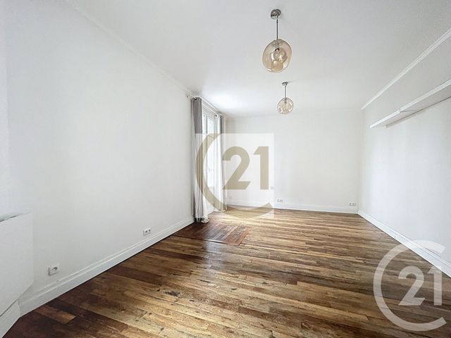 Appartement F2 à vendre - 2 pièces - 45.14 m2 - IVRY SUR SEINE - 94 - ILE-DE-FRANCE - Century 21 Raspail