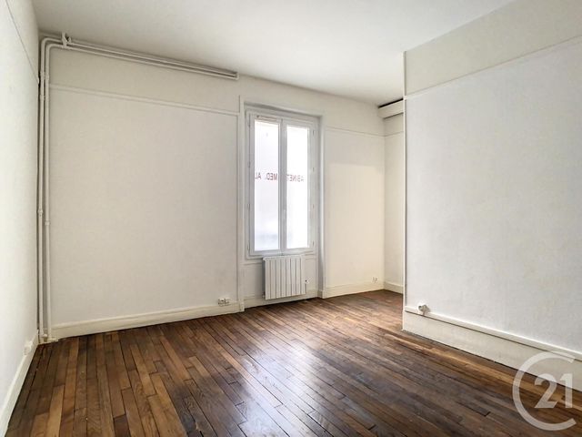 Appartement F2 à vendre - 2 pièces - 36.95 m2 - IVRY SUR SEINE - 94 - ILE-DE-FRANCE - Century 21 Raspail