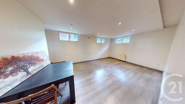Appartement F2 à vendre - 3 pièces - 55.38 m2 - IVRY SUR SEINE - 94 - ILE-DE-FRANCE - Century 21 Raspail