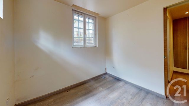 Appartement F2 à vendre - 3 pièces - 55.38 m2 - IVRY SUR SEINE - 94 - ILE-DE-FRANCE - Century 21 Raspail