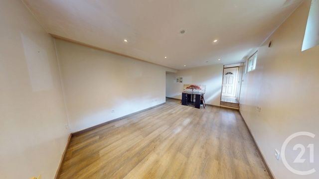 Appartement F2 à vendre - 3 pièces - 55.38 m2 - IVRY SUR SEINE - 94 - ILE-DE-FRANCE - Century 21 Raspail