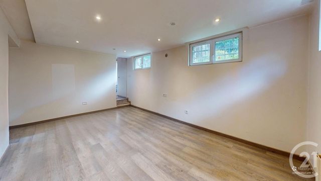 Appartement F2 à vendre - 3 pièces - 55.38 m2 - IVRY SUR SEINE - 94 - ILE-DE-FRANCE - Century 21 Raspail