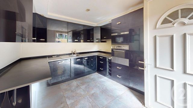 Appartement F2 à vendre - 3 pièces - 55.38 m2 - IVRY SUR SEINE - 94 - ILE-DE-FRANCE - Century 21 Raspail