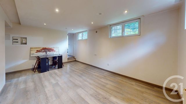 Appartement F2 à vendre - 3 pièces - 55.38 m2 - IVRY SUR SEINE - 94 - ILE-DE-FRANCE - Century 21 Raspail