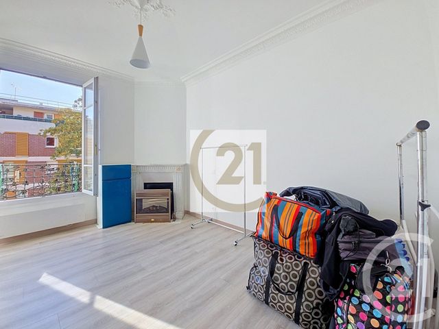 Appartement F3 à vendre - 3 pièces - 53.25 m2 - IVRY SUR SEINE - 94 - ILE-DE-FRANCE - Century 21 Raspail