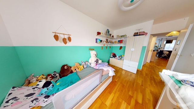 Appartement F3 à vendre - 3 pièces - 76.25 m2 - IVRY SUR SEINE - 94 - ILE-DE-FRANCE - Century 21 Raspail