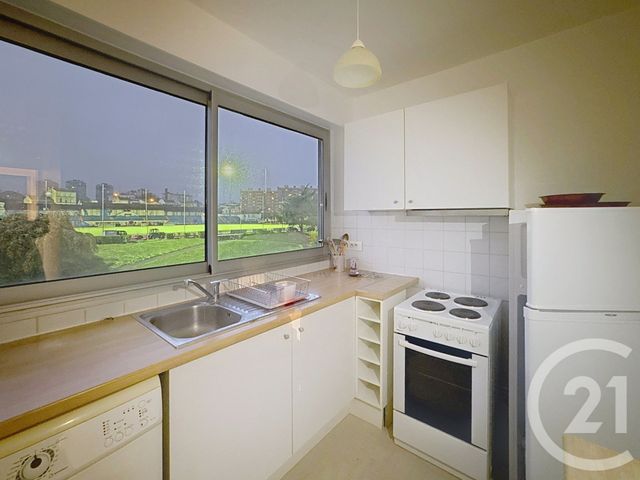 Appartement F2 à louer - 2 pièces - 42.0 m2 - IVRY SUR SEINE - 94 - ILE-DE-FRANCE - Century 21 Raspail