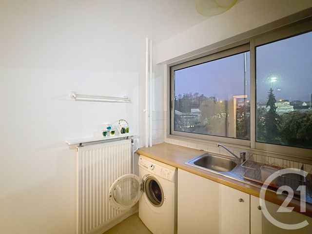 Appartement F2 à louer - 2 pièces - 42.0 m2 - IVRY SUR SEINE - 94 - ILE-DE-FRANCE - Century 21 Raspail