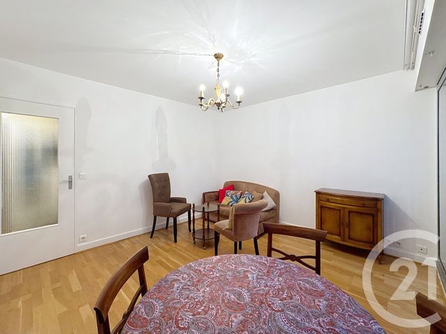 Appartement F2 à louer - 2 pièces - 42.0 m2 - IVRY SUR SEINE - 94 - ILE-DE-FRANCE - Century 21 Raspail