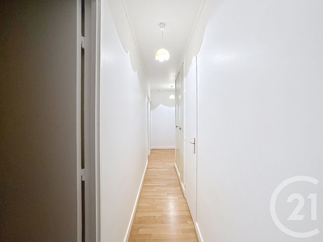 Appartement F2 à louer - 2 pièces - 42.0 m2 - IVRY SUR SEINE - 94 - ILE-DE-FRANCE - Century 21 Raspail