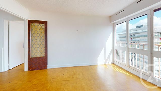 Appartement F3 à vendre - 3 pièces - 66.11 m2 - IVRY SUR SEINE - 94 - ILE-DE-FRANCE - Century 21 Raspail