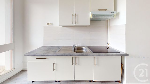 Appartement F3 à vendre - 3 pièces - 66.11 m2 - IVRY SUR SEINE - 94 - ILE-DE-FRANCE - Century 21 Raspail