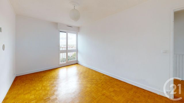 Appartement F3 à vendre - 3 pièces - 66.11 m2 - IVRY SUR SEINE - 94 - ILE-DE-FRANCE - Century 21 Raspail