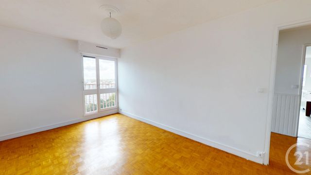 Appartement F3 à vendre - 3 pièces - 66.11 m2 - IVRY SUR SEINE - 94 - ILE-DE-FRANCE - Century 21 Raspail