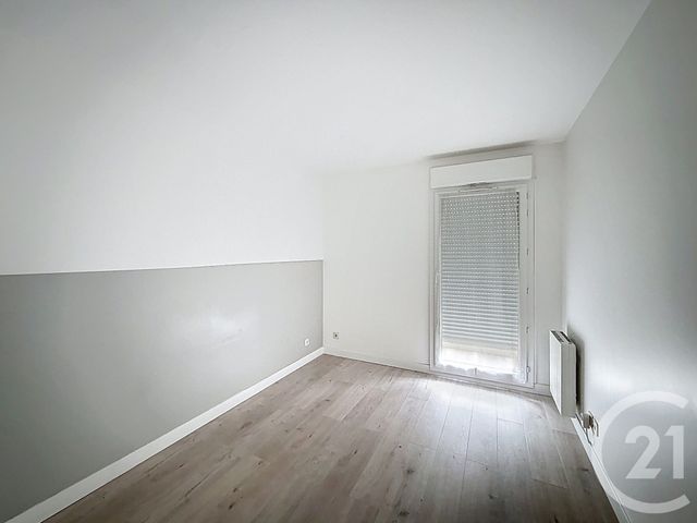 Appartement à vendre - 3 pièces - 66.98 m2 - IVRY SUR SEINE - 94 - ILE-DE-FRANCE - Century 21 Raspail