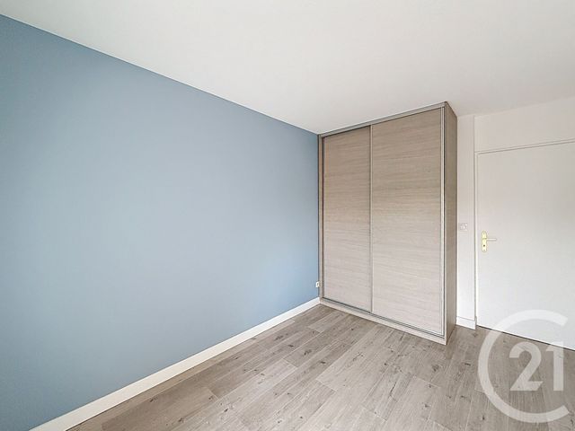 Appartement à vendre - 3 pièces - 66.98 m2 - IVRY SUR SEINE - 94 - ILE-DE-FRANCE - Century 21 Raspail
