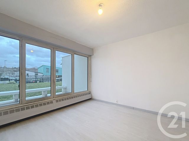 Appartement Studio à louer - 1 pièce - 24.7 m2 - VITRY SUR SEINE - 94 - ILE-DE-FRANCE - Century 21 Raspail