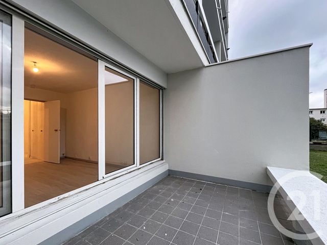 Appartement Studio à louer - 1 pièce - 24.7 m2 - VITRY SUR SEINE - 94 - ILE-DE-FRANCE - Century 21 Raspail