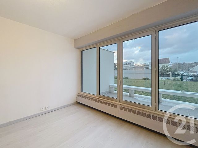 Appartement Studio à louer - 1 pièce - 24.7 m2 - VITRY SUR SEINE - 94 - ILE-DE-FRANCE - Century 21 Raspail