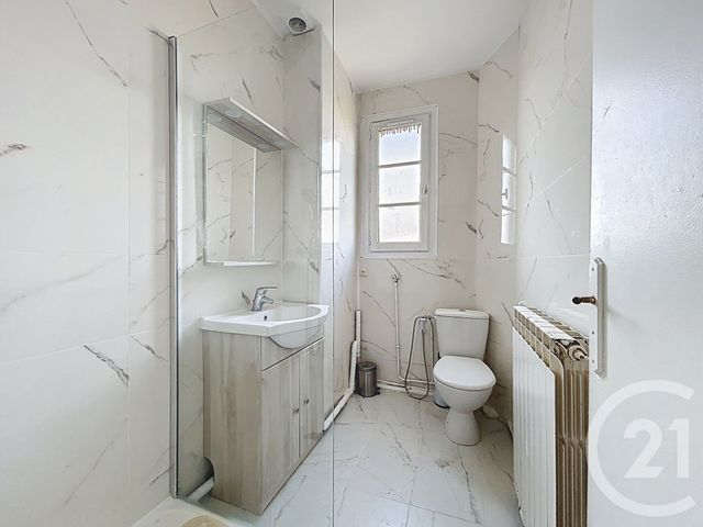 Appartement F2 à vendre - 2 pièces - 42.1 m2 - VITRY SUR SEINE - 94 - ILE-DE-FRANCE - Century 21 Raspail