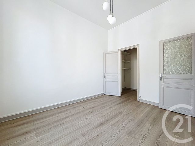 Appartement F2 à vendre - 2 pièces - 33.9 m2 - IVRY SUR SEINE - 94 - ILE-DE-FRANCE - Century 21 Raspail