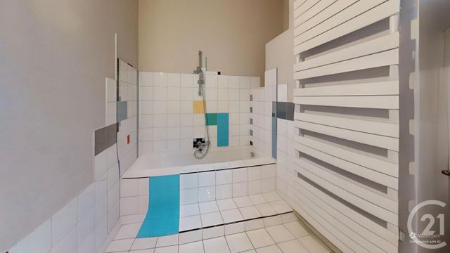 Appartement Loft à vendre - 3 pièces - 85.01 m2 - IVRY SUR SEINE - 94 - ILE-DE-FRANCE - Century 21 Raspail