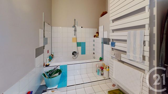 Appartement Loft à vendre - 3 pièces - 85.01 m2 - IVRY SUR SEINE - 94 - ILE-DE-FRANCE - Century 21 Raspail