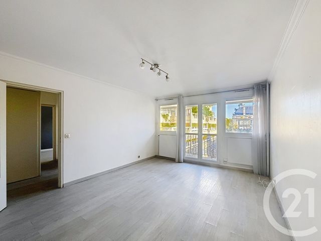 Appartement F2 à louer - 2 pièces - 44.01 m2 - IVRY SUR SEINE - 94 - ILE-DE-FRANCE - Century 21 Raspail