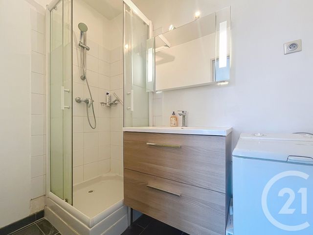 Appartement F2 à louer - 2 pièces - 44.01 m2 - IVRY SUR SEINE - 94 - ILE-DE-FRANCE - Century 21 Raspail