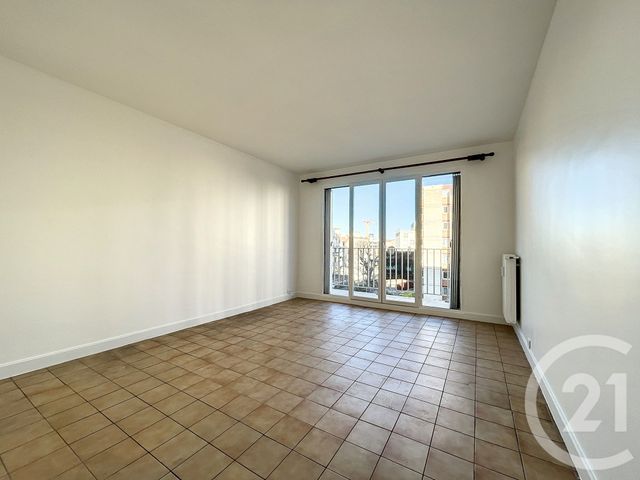 Appartement F3 à louer - 3 pièces - 62.33 m2 - IVRY SUR SEINE - 94 - ILE-DE-FRANCE - Century 21 Raspail