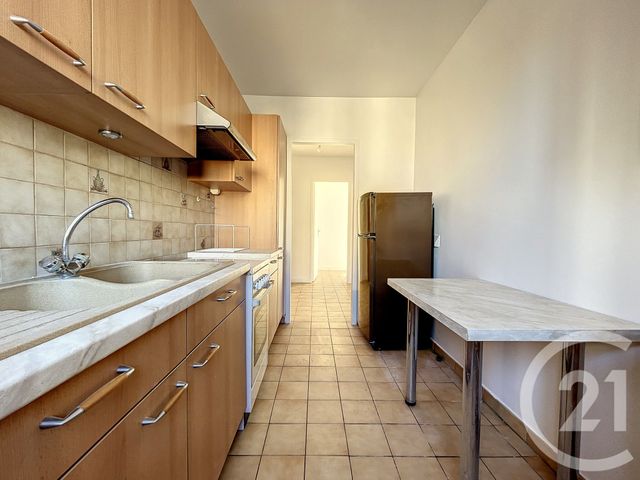 Appartement F3 à louer - 3 pièces - 62.33 m2 - IVRY SUR SEINE - 94 - ILE-DE-FRANCE - Century 21 Raspail