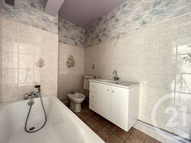 Appartement F3 à louer - 3 pièces - 62.33 m2 - IVRY SUR SEINE - 94 - ILE-DE-FRANCE - Century 21 Raspail