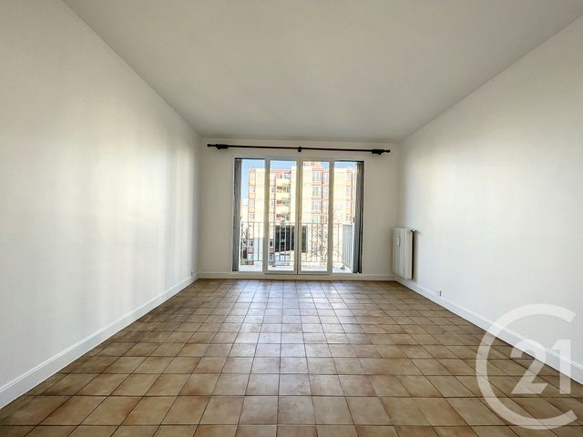 Appartement F3 à louer - 3 pièces - 62.33 m2 - IVRY SUR SEINE - 94 - ILE-DE-FRANCE - Century 21 Raspail