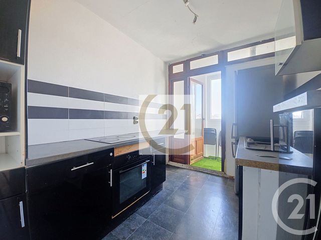 Appartement F3 à vendre - 2 pièces - 40.0 m2 - IVRY SUR SEINE - 94 - ILE-DE-FRANCE - Century 21 Raspail