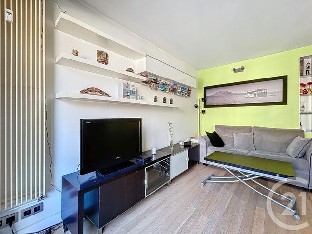 Appartement F3 à vendre - 3 pièces - 46.49 m2 - IVRY SUR SEINE - 94 - ILE-DE-FRANCE - Century 21 Raspail