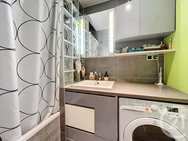 Appartement F3 à vendre - 3 pièces - 46.49 m2 - IVRY SUR SEINE - 94 - ILE-DE-FRANCE - Century 21 Raspail