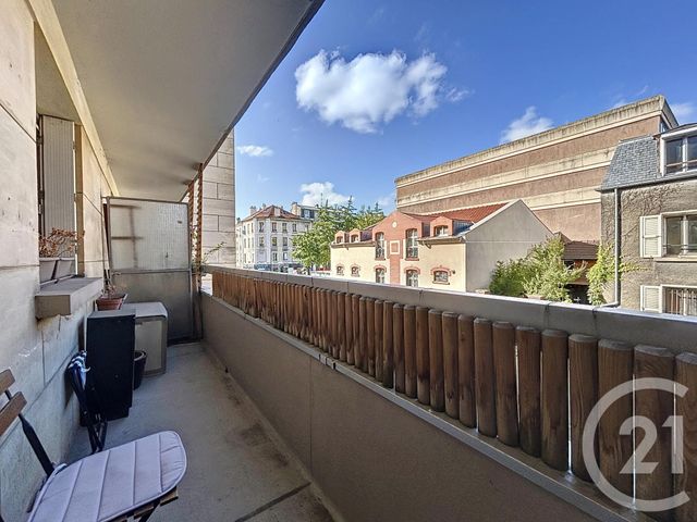 Appartement F3 à vendre - 3 pièces - 46.49 m2 - IVRY SUR SEINE - 94 - ILE-DE-FRANCE - Century 21 Raspail