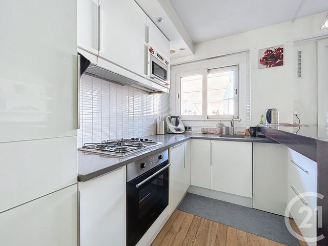 Appartement F3 à vendre - 3 pièces - 46.49 m2 - IVRY SUR SEINE - 94 - ILE-DE-FRANCE - Century 21 Raspail