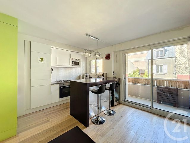 Appartement F3 à vendre - 3 pièces - 46.49 m2 - IVRY SUR SEINE - 94 - ILE-DE-FRANCE - Century 21 Raspail