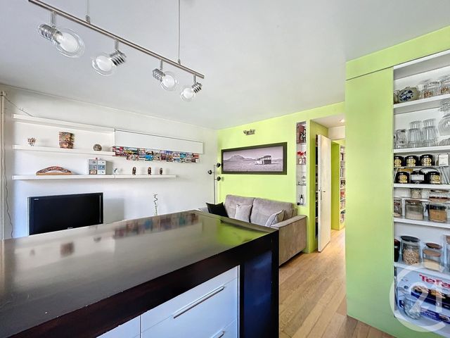 Appartement F3 à vendre - 3 pièces - 46.49 m2 - IVRY SUR SEINE - 94 - ILE-DE-FRANCE - Century 21 Raspail