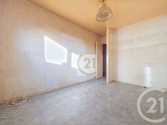 Appartement F3 à vendre - 3 pièces - 53.81 m2 - IVRY SUR SEINE - 94 - ILE-DE-FRANCE - Century 21 Raspail