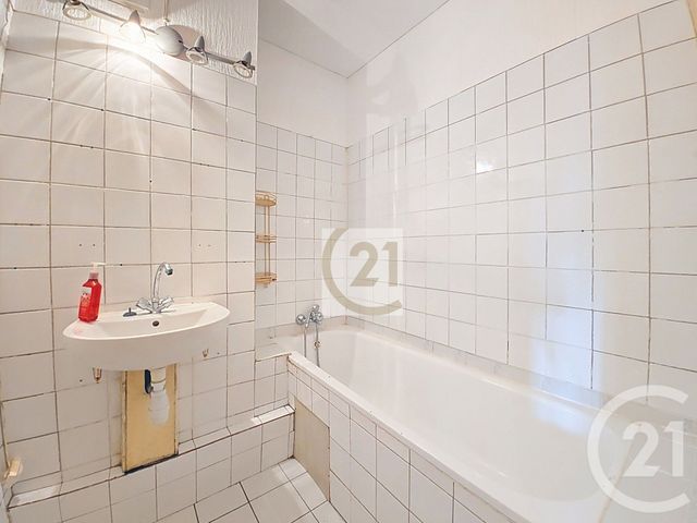 Appartement F3 à vendre - 3 pièces - 53.81 m2 - IVRY SUR SEINE - 94 - ILE-DE-FRANCE - Century 21 Raspail