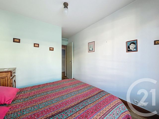 Appartement F2 à vendre - 2 pièces - 48.11 m2 - IVRY SUR SEINE - 94 - ILE-DE-FRANCE - Century 21 Raspail