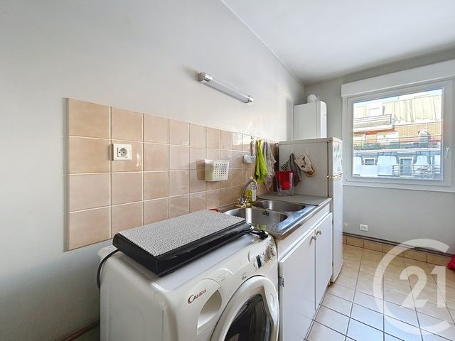 Appartement F2 à vendre - 2 pièces - 48.11 m2 - IVRY SUR SEINE - 94 - ILE-DE-FRANCE - Century 21 Raspail