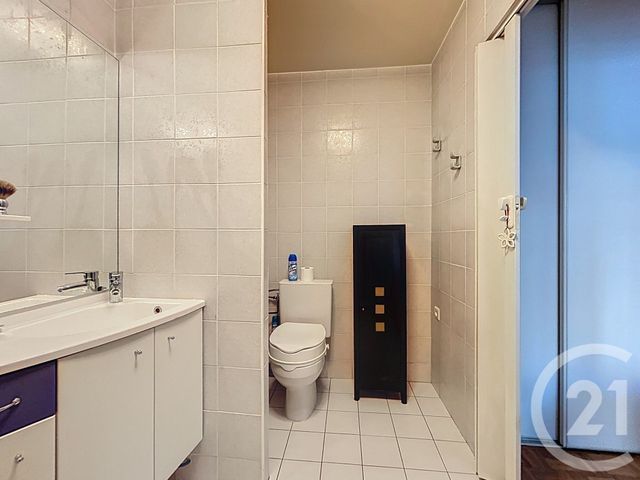 Appartement F2 à vendre - 2 pièces - 48.11 m2 - IVRY SUR SEINE - 94 - ILE-DE-FRANCE - Century 21 Raspail