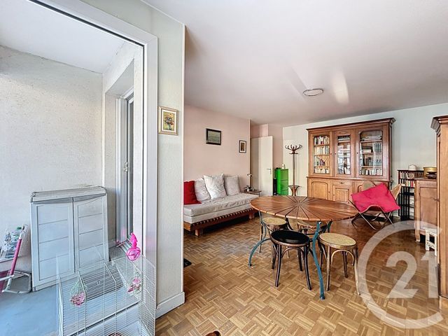 Appartement F2 à vendre - 2 pièces - 48.11 m2 - IVRY SUR SEINE - 94 - ILE-DE-FRANCE - Century 21 Raspail